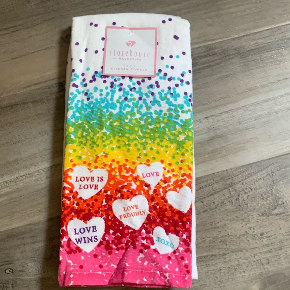 Storehouse Valentine Set of 2 Kitchen towels.